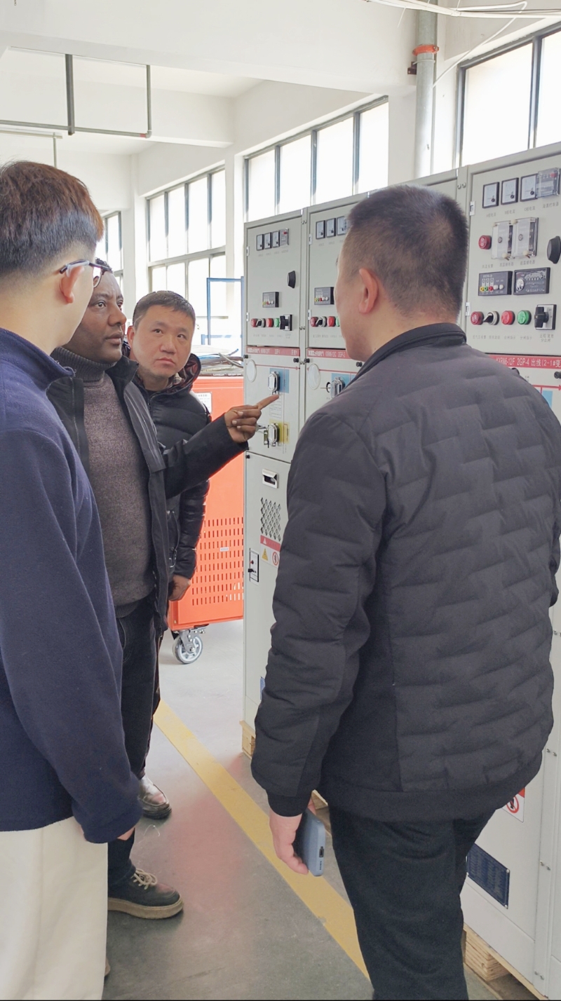 EeU Periti visitavit Kexun pro XX ponit substations progressio